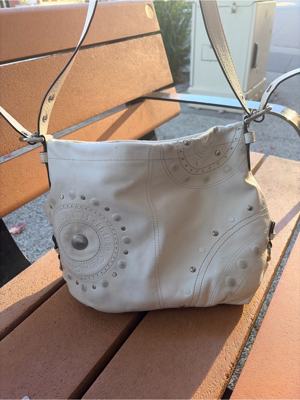 Vintage Coach Cream hobo Leather Shoulder Bag with Stud Embellishments